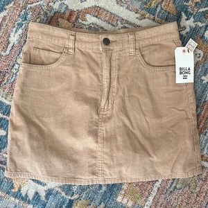 Beige corduroy Billabong mini skirt. Never worn, with tags.
